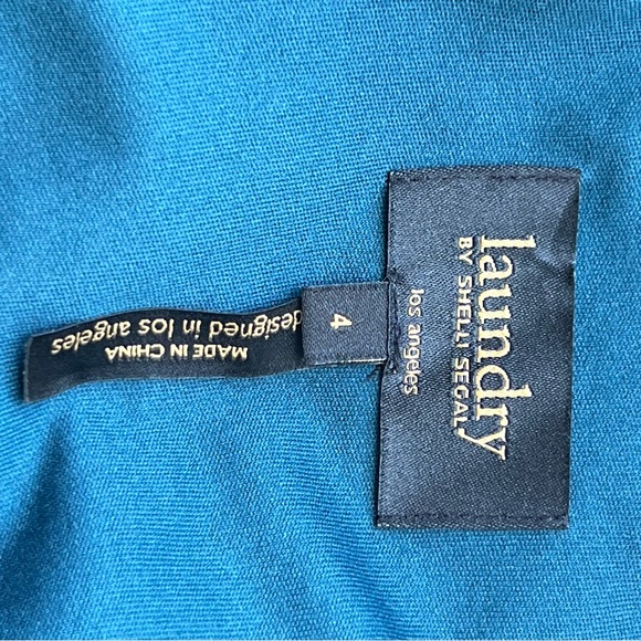 Laundry by Shelli Segal Teal gown w/ beading - Picture 11 of 15